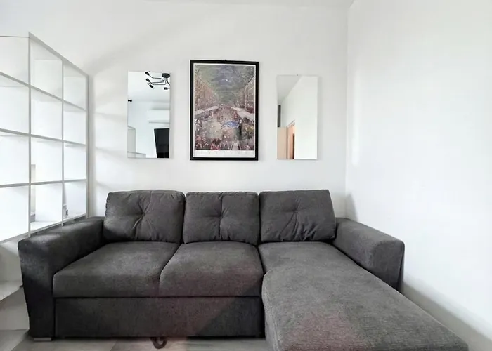 Апартаменти Minimalist & Spatios, Priveliste Parc, Langa Metro *