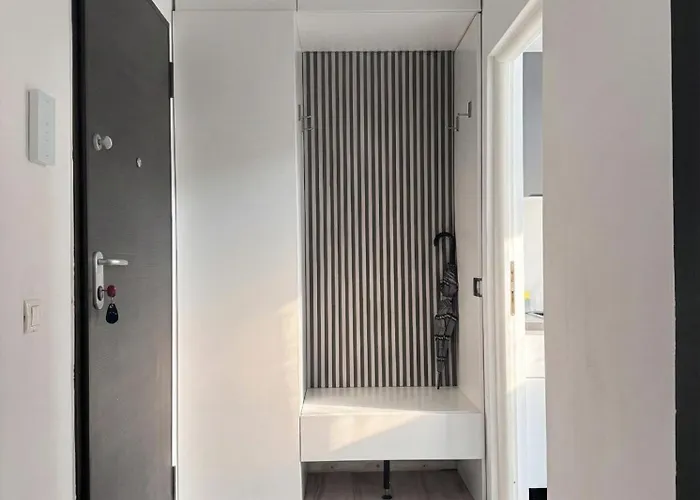 Minimalist & Spatios, Priveliste Parc, Langa Metro Апартаменти *