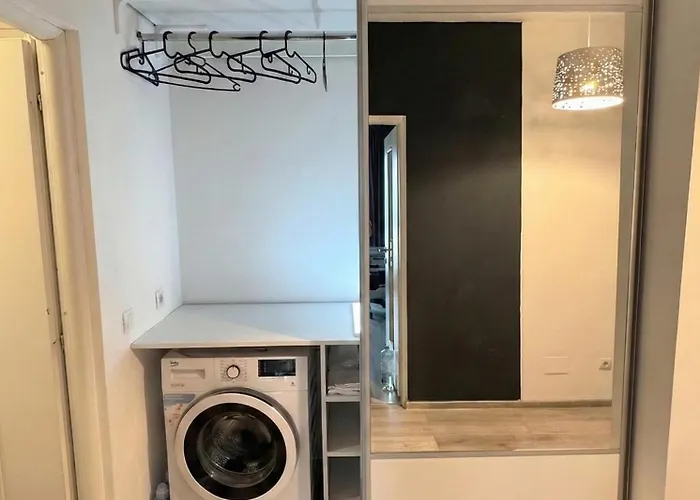 Minimalist & Spatios, Priveliste Parc, Langa Metro Apartman